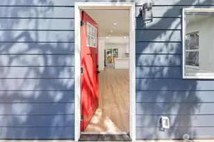 1710 SW 106th St, Seattle, WA 98146 - Photo 2