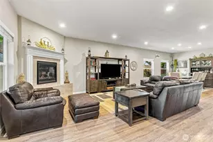 319 SE Highland Park Dr, College Place, WA 99324 - Photo 8