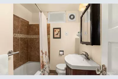 10015 68th Avenue S, Seattle, WA 98178 - Photo 24