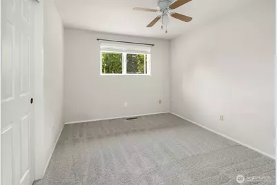 12916 NE 136th Place, Kirkland, WA 98034 - Photo 14