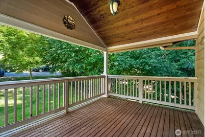 18711 82nd Avenue NE, Kenmore, WA 98028 - Photo 2