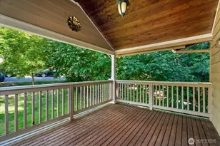 18711 82nd Ave NE, Kenmore, WA 98028 - Photo 2
