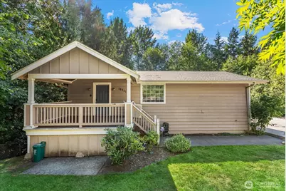 18711 82nd Avenue NE, Kenmore, WA 98028 - Photo 1