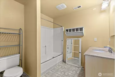 18711 82nd Avenue NE, Kenmore, WA 98028 - Photo 22