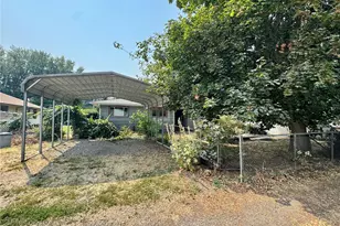 309 E 7th St, Waitsburg, WA 99361 - Photo 4
