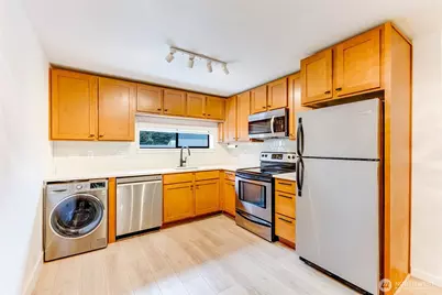 23405 16th Avenue S #C203, Des Moines, WA 98198 - Photo 2