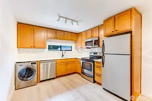 23405 16th Ave S, Des Moines, WA 98198 - Photo 2