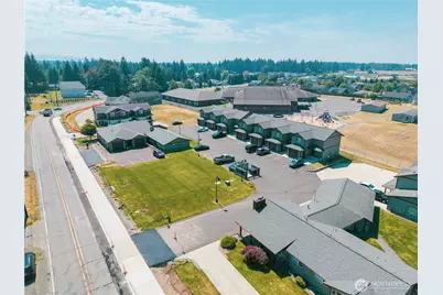 610 Mead Avenue, Everson, WA 98247 - Photo 2