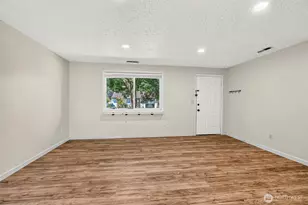 513 SW Diane St, Castle Rock, WA 98611 - Photo 4