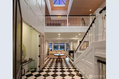 16 Enatai Drive, Bellevue, WA 98004 - Photo 8