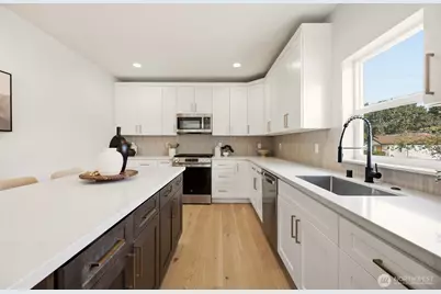 1702 Rainier Avenue, Everett, WA 98201 - Photo 10