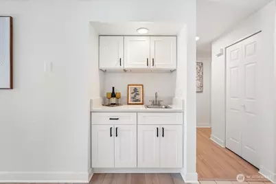1800 N 105th Street #101, Seattle, WA 98133 - Photo 8