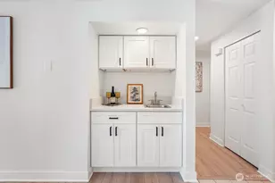 1800 N 105th St, Seattle, WA 98133 - Photo 8