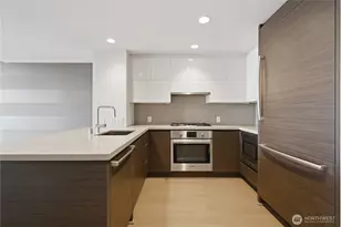 583 Battery St, Seattle, WA 98121 - Photo 12