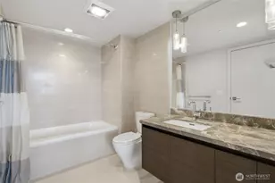 583 Battery St, Seattle, WA 98121 - Photo 6