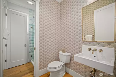 5027 48th Avenue NE, Seattle, WA 98105 - Photo 16