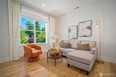 5027 48th Avenue NE, Seattle, WA 98105 - Photo 6