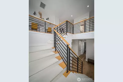 5027 48th Avenue NE, Seattle, WA 98105 - Photo 18