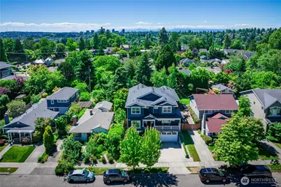 5027 48th Avenue NE, Seattle, WA 98105 - Photo 2