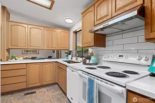 19701 128th Ct NE, Bothell, WA 98011 - Photo 16