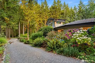 7575 NE New Brooklyn Rd, Bainbridge Island, WA 98110 - Photo 2