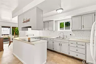 712 S Director St, Seattle, WA 98108 - Photo 12