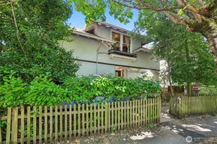 929 13th Ave E, Seattle, WA 98102 - Photo 2