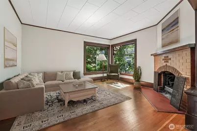 929 13th Avenue E, Seattle, WA 98102 - Photo 10