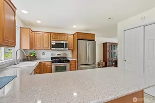 8387 Richmond Park Rd, Blaine, WA 98230 - Photo 12