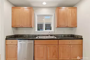 1312 Adams St, Steilacoom, WA 98388 - Photo 10