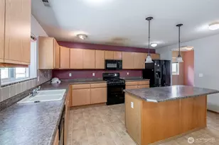 18312 93rd Ave E, Puyallup, WA 98375 - Photo 8