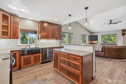 4236 Pleasant Hill Road, Kelso, WA 98626 - Photo 6