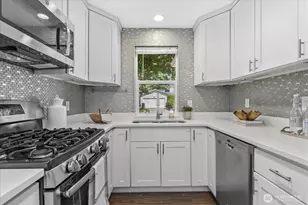 14215 110th Ave NE, Kirkland, WA 98034 - Photo 10