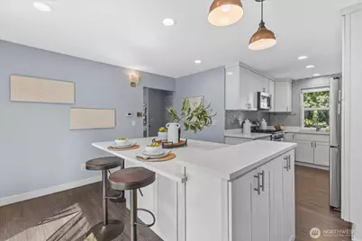 14215 110th Avenue NE, Kirkland, WA 98034 - Photo 6