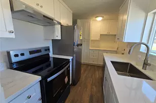 8907 Beacon Ave S, Seattle, WA 98118 - Photo 10