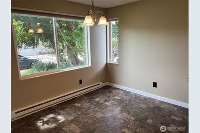 1214 N 35th Street, Renton, WA 98056 - Photo 2