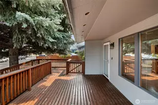 1324 Cascade St, Wenatchee, WA 98801 - Photo 2