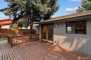 1324 Cascade St, Wenatchee, WA 98801 - Photo 4