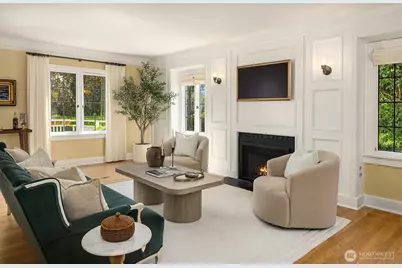 1502 39th Avenue E, Seattle, WA 98112 - Photo 4