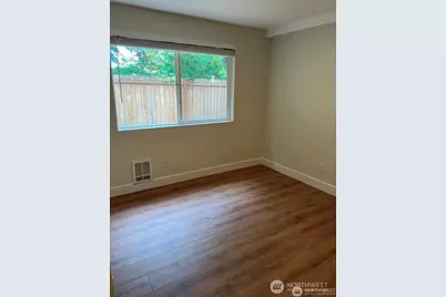 14309 NE 7th Place #3, Bellevue, WA 98007 - Photo 6