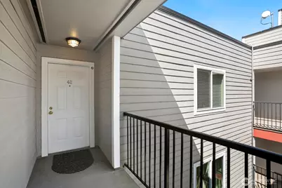 1617 Summit Avenue #42, Seattle, WA 98122 - Photo 4