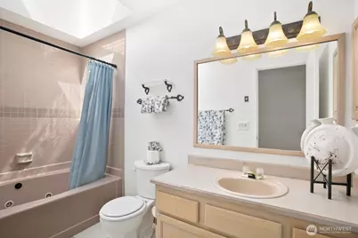 1617 Summit Avenue #42, Seattle, WA 98122 - Photo 18