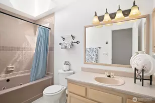 1617 Summit Ave, Seattle, WA 98122 - Photo 18