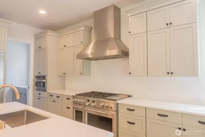 10420 NE 112th Street, Kirkland, WA 98033 - Photo 14