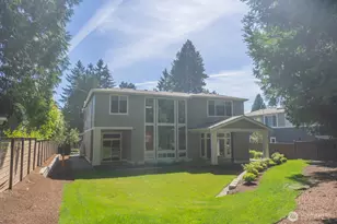 10420 NE 112th St, Kirkland, WA 98033 - Photo 22