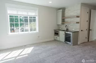 10420 NE 112th St, Kirkland, WA 98033 - Photo 30