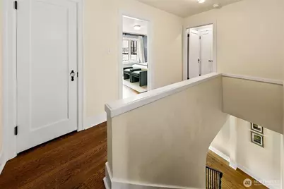 2205 Bigelow Avenue N #10, Seattle, WA 98109 - Photo 16