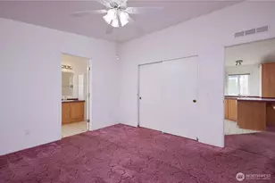 808 SE Mockingbird Dr, College Place, WA 99324 - Photo 12