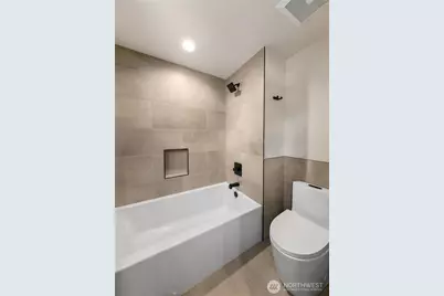 8022 Fauntleroy Way SW, Seattle, WA 98136 - Photo 20