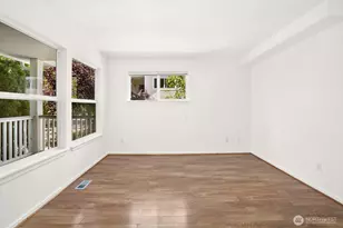 3308 S Holly Pl, Seattle, WA 98118 - Photo 12
